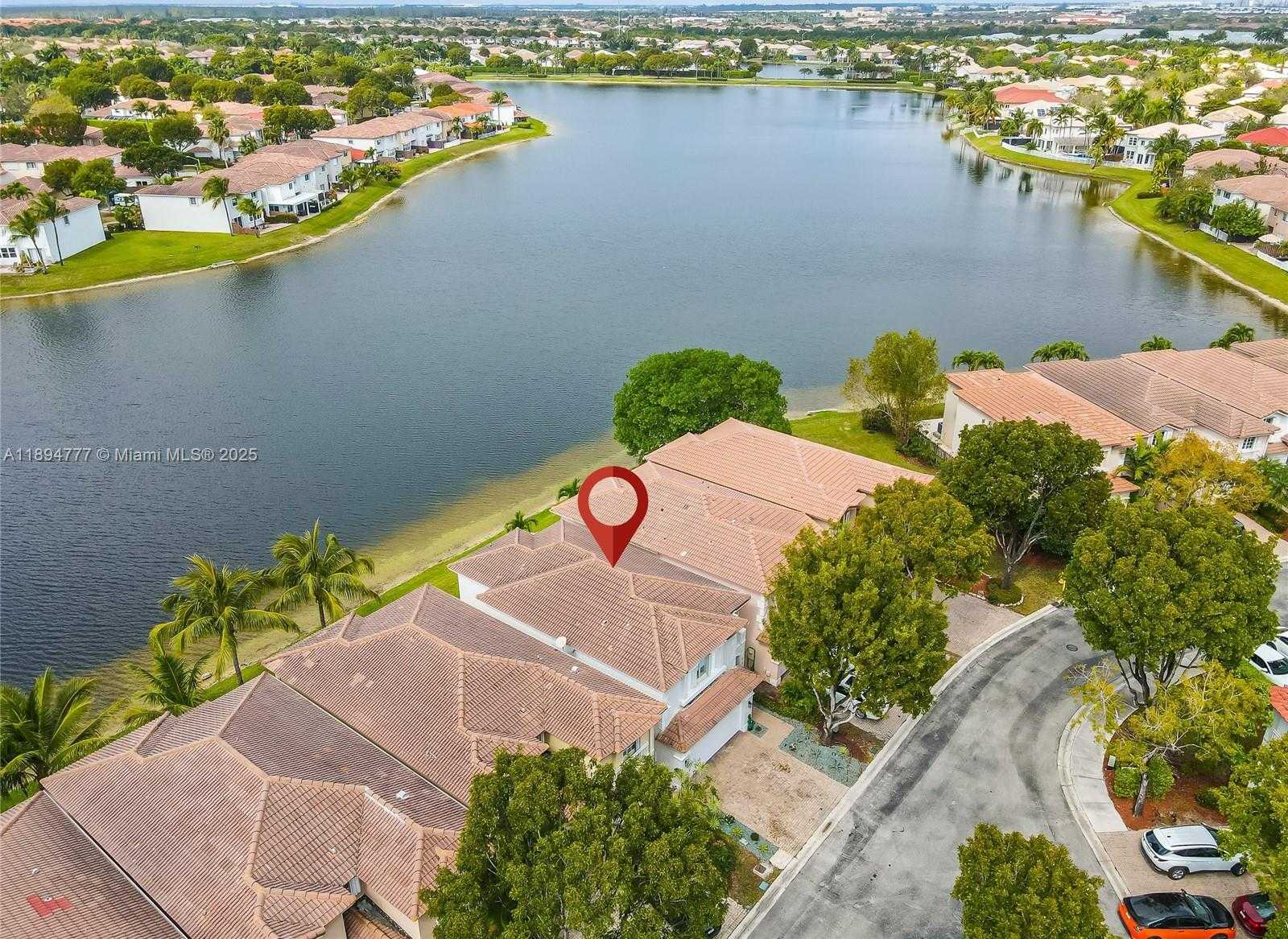 Small Image of 6644 NORTH WEST 107TH PL, Doral Number 2
