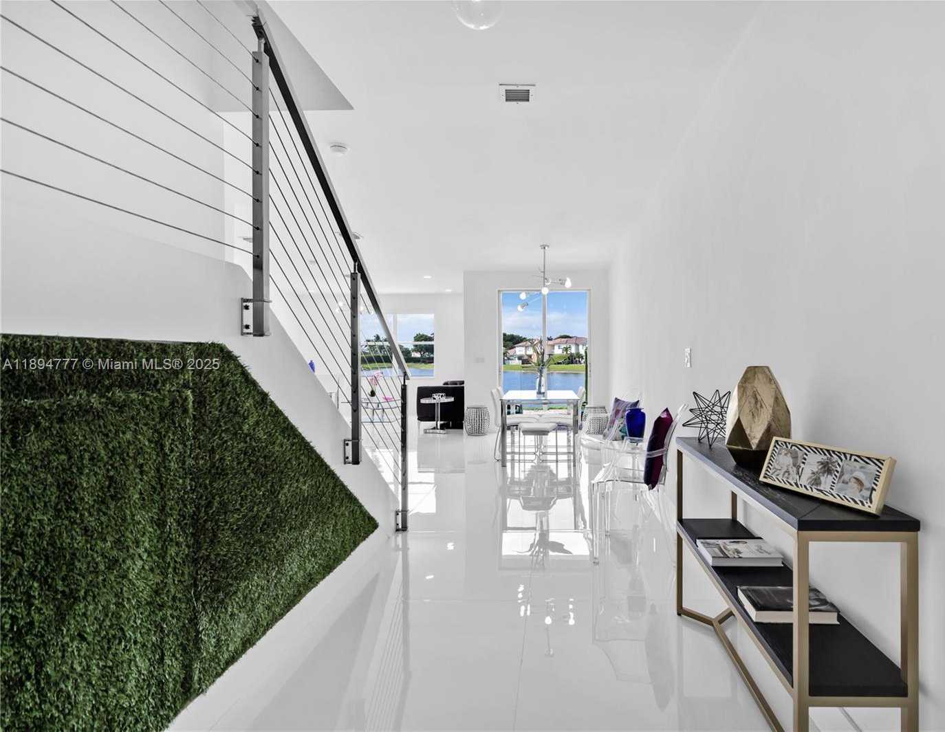 Small Image of 6644 NORTH WEST 107TH PL, Doral Number 5