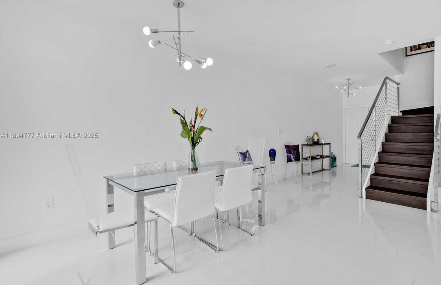 Small Image of 6644 NORTH WEST 107TH PL, Doral Number 8