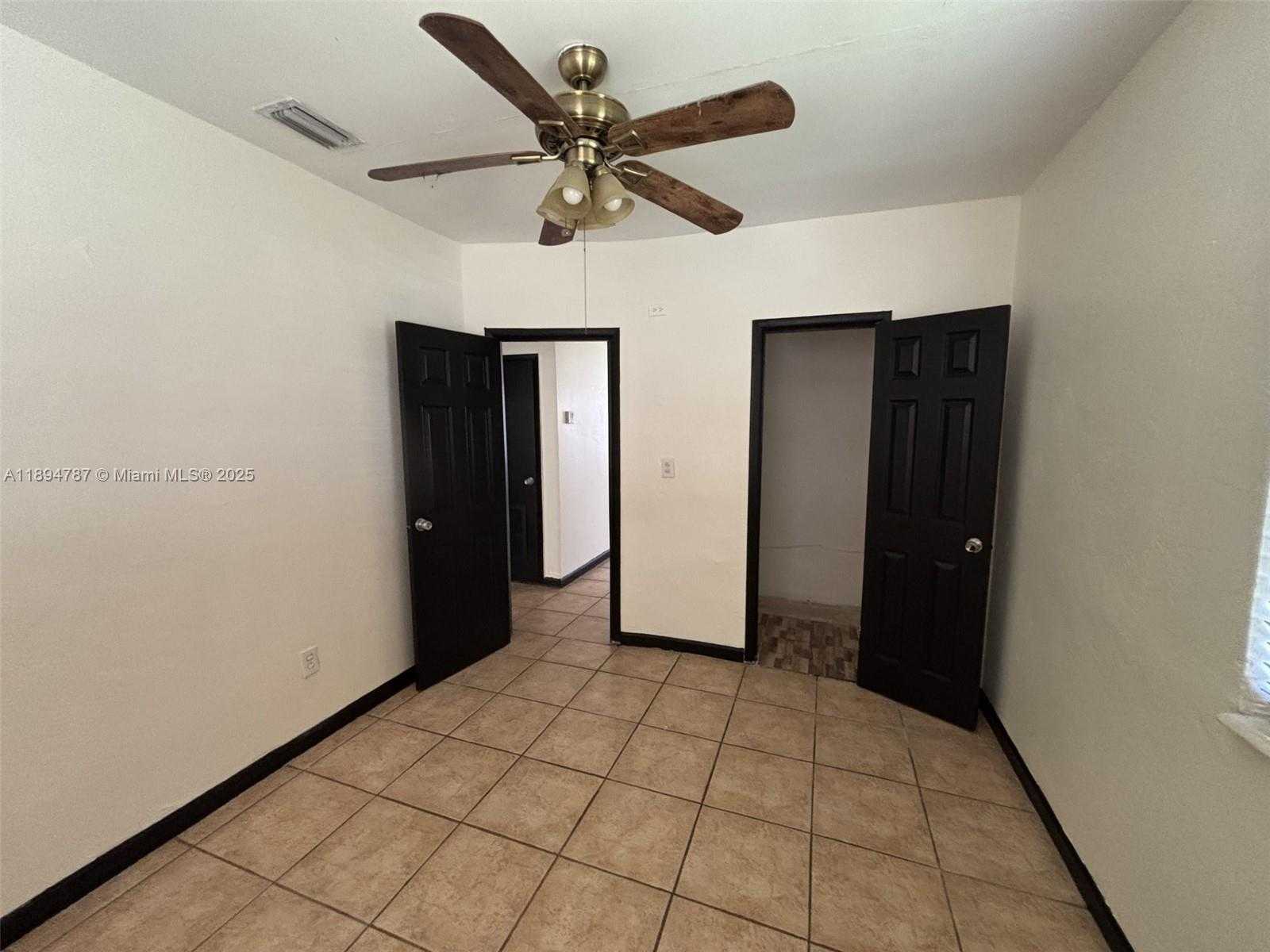 Small Image of Miami Number 5