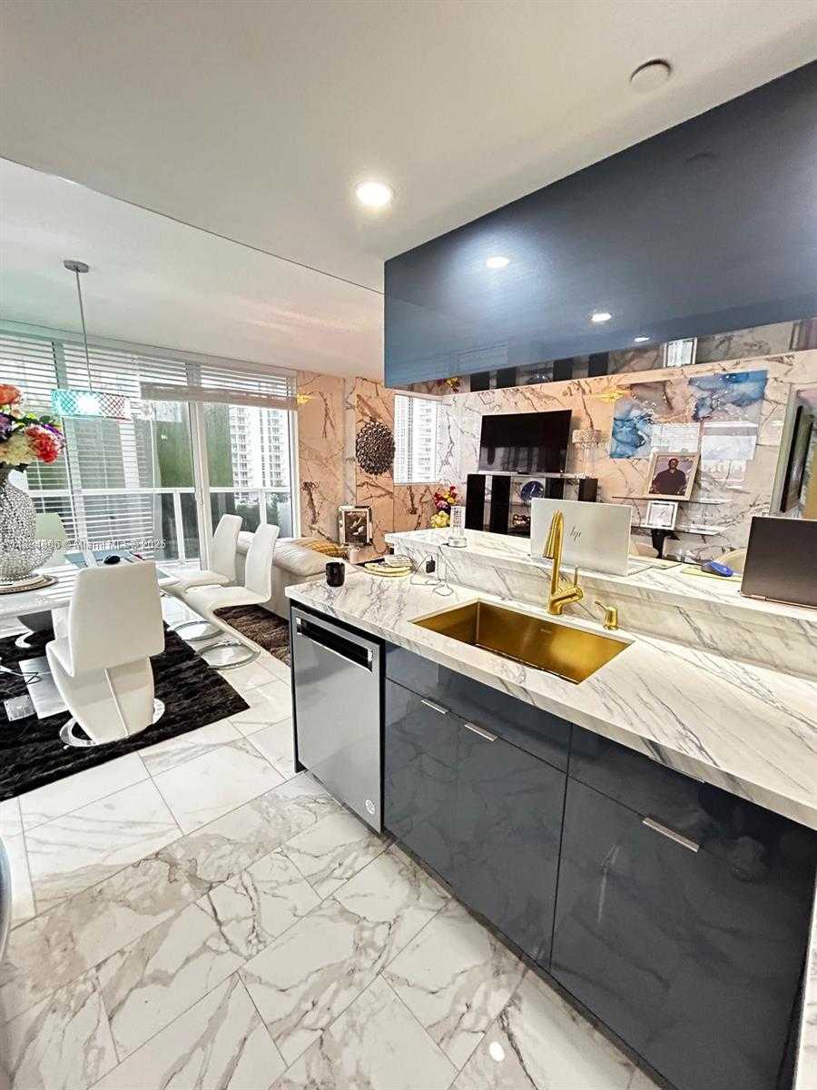 Small Image of 601 NORTH EAST 23RD ST #903, Miami Number 12