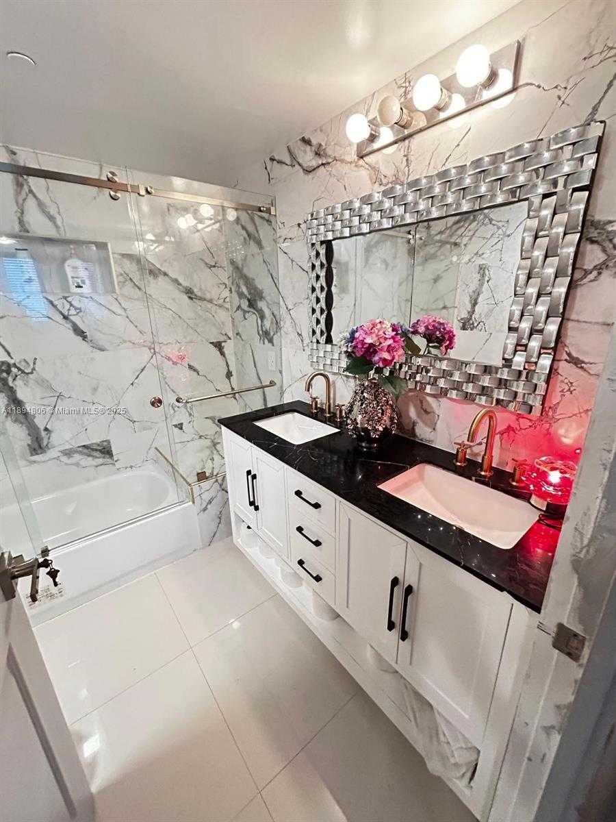 Small Image of 601 NORTH EAST 23RD ST #903, Miami Number 17