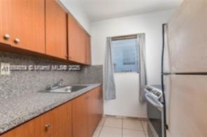 Small Image of 934 MERIDIAN AVE #15, Miami Beach Number 2