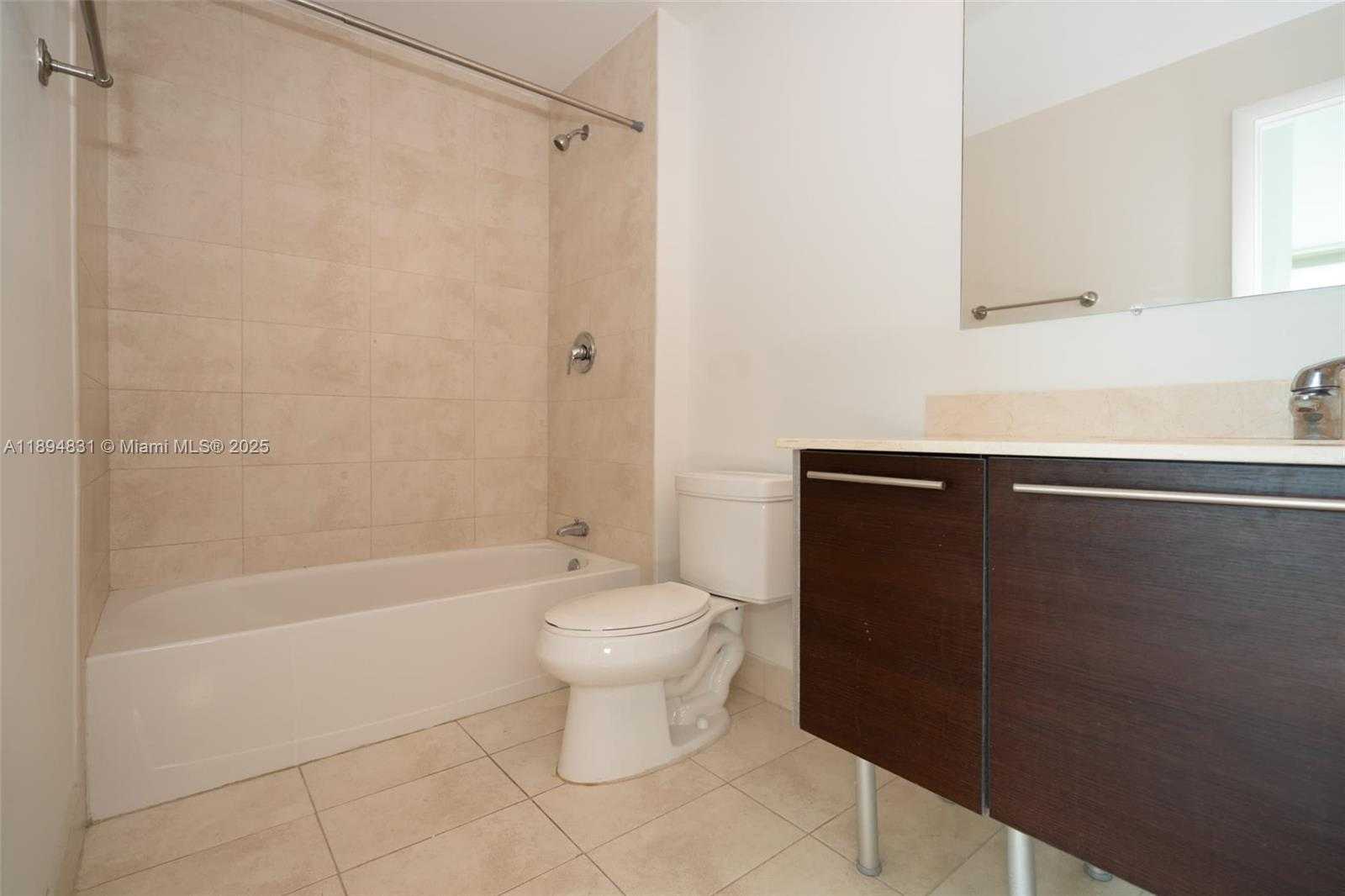 Small Image of 1900 NORTH BAYSHORE DR #3501, Miami Number 11