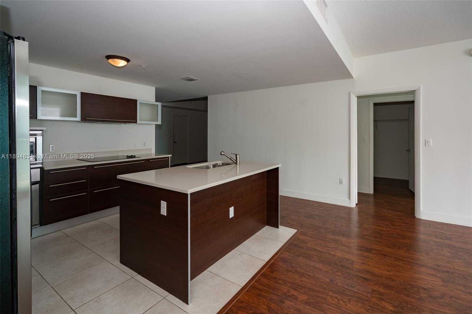 Small Image of 1900 NORTH BAYSHORE DR #3501, Miami Number 13