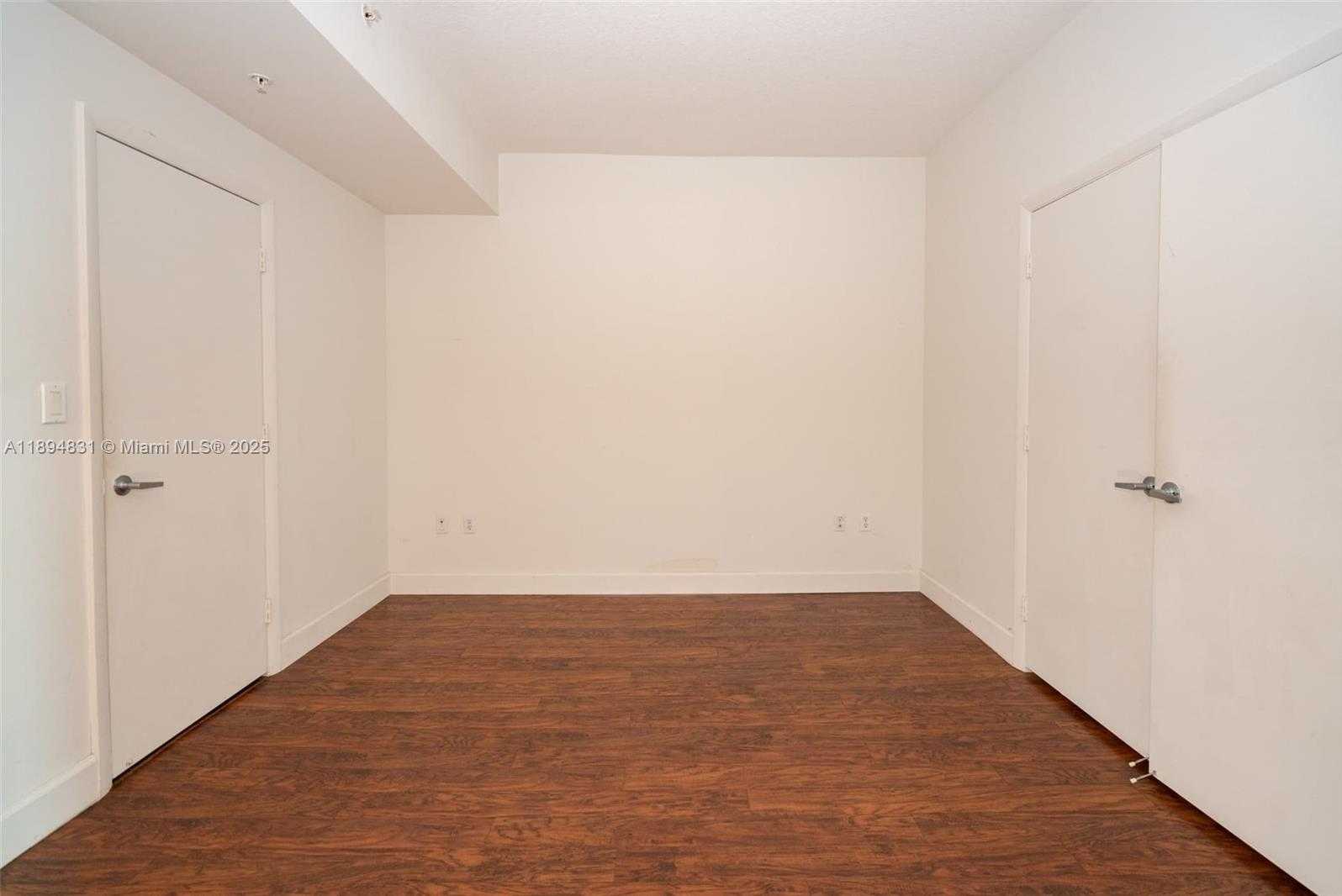 Small Image of 1900 NORTH BAYSHORE DR #3501, Miami Number 2