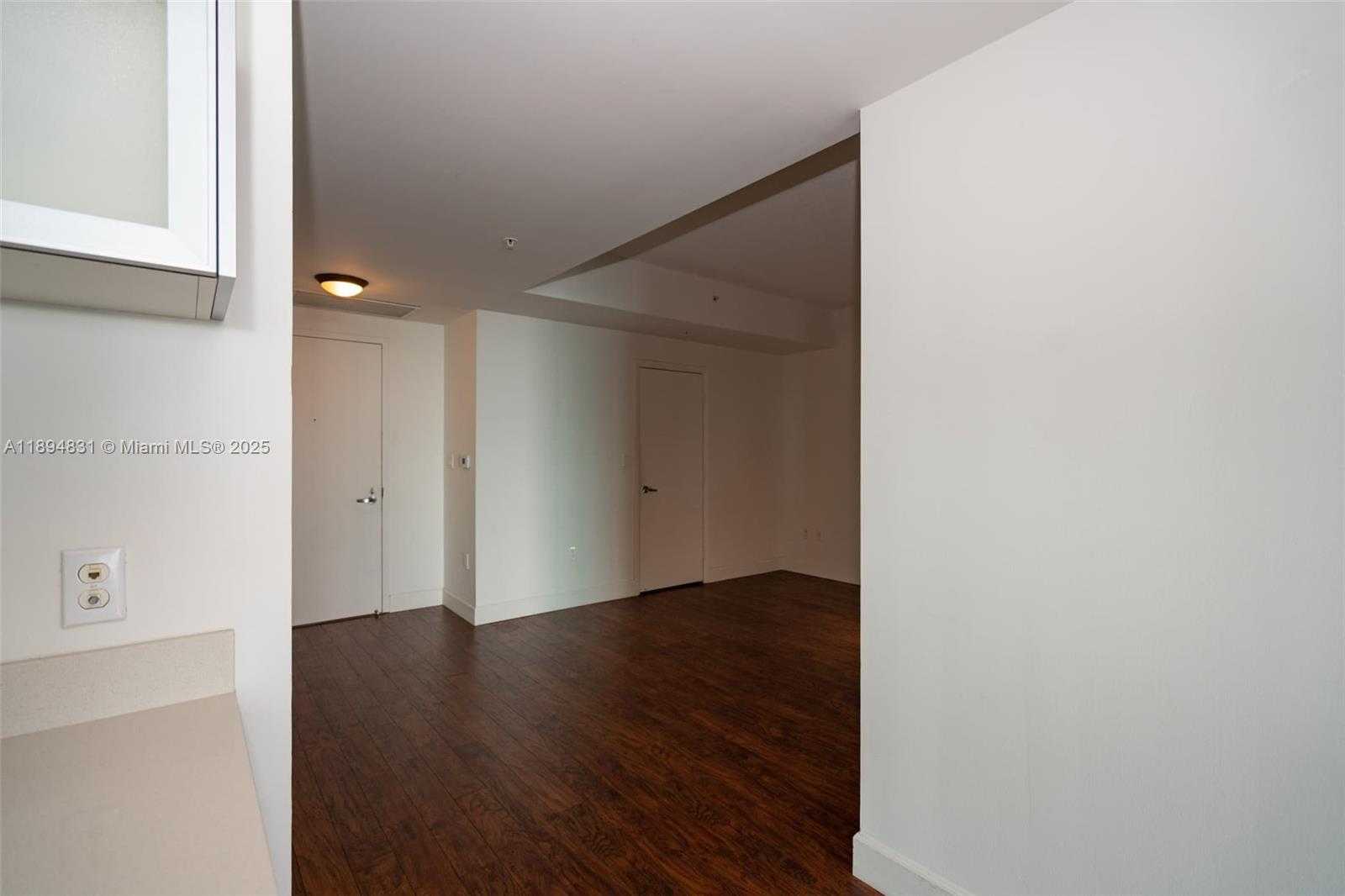 Small Image of 1900 NORTH BAYSHORE DR #3501, Miami Number 6