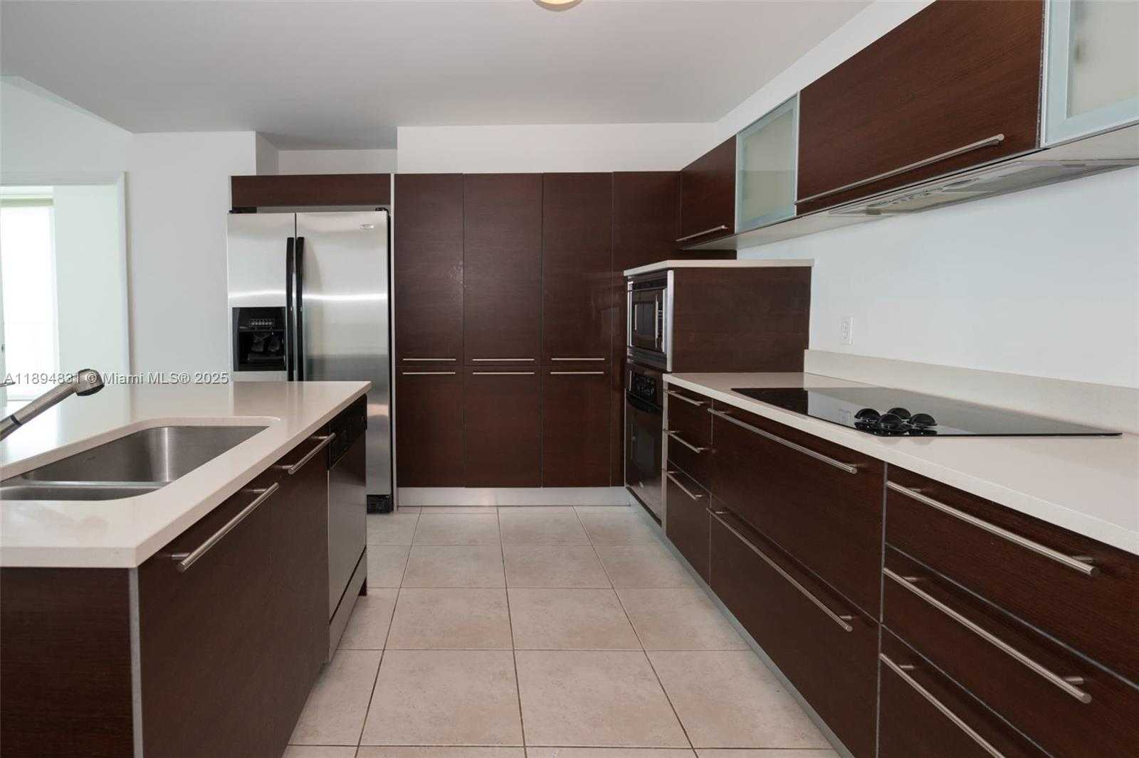 Small Image of 1900 NORTH BAYSHORE DR #3501, Miami Number 7