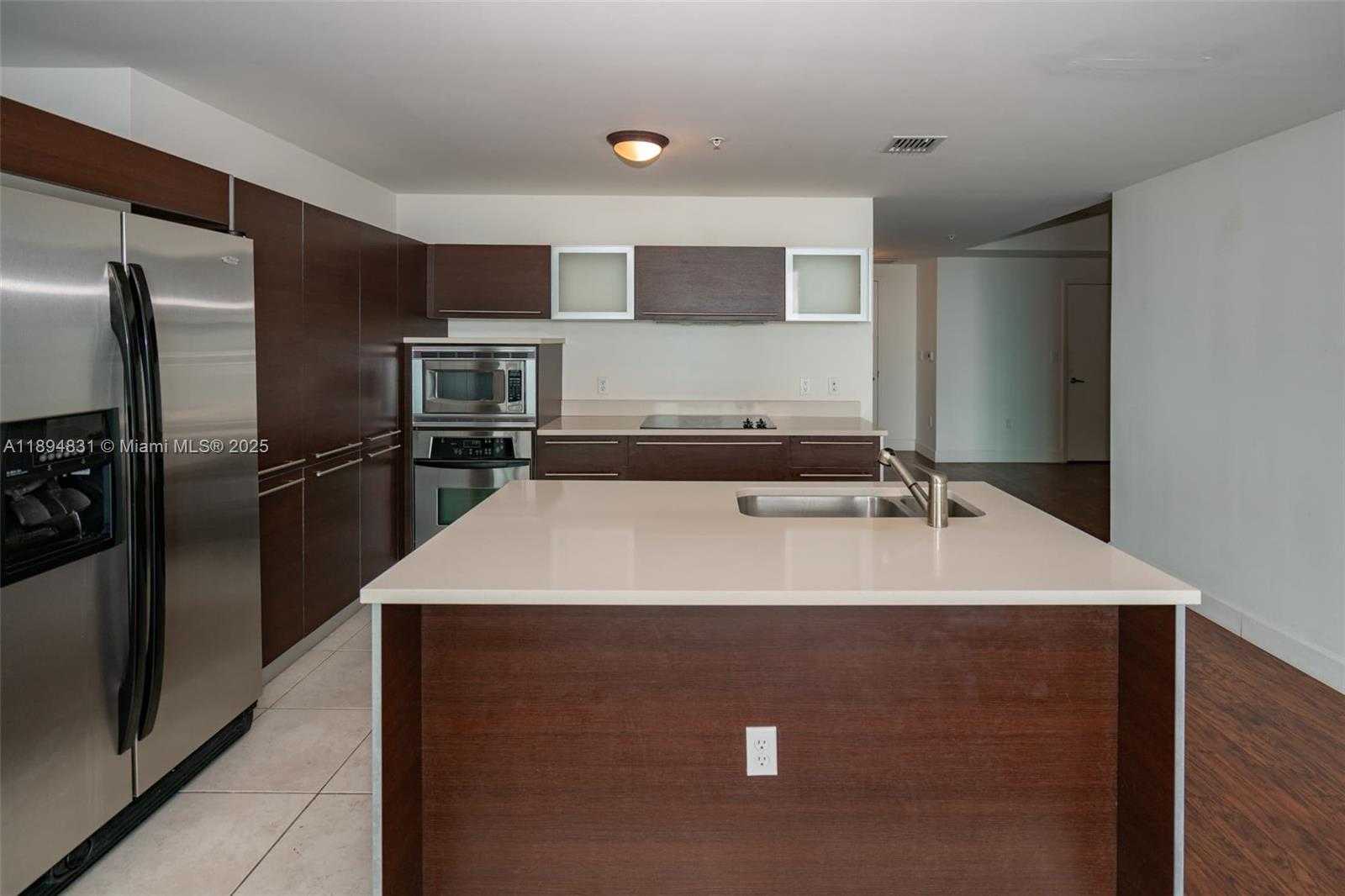 Small Image of 1900 NORTH BAYSHORE DR #3501, Miami Number 9