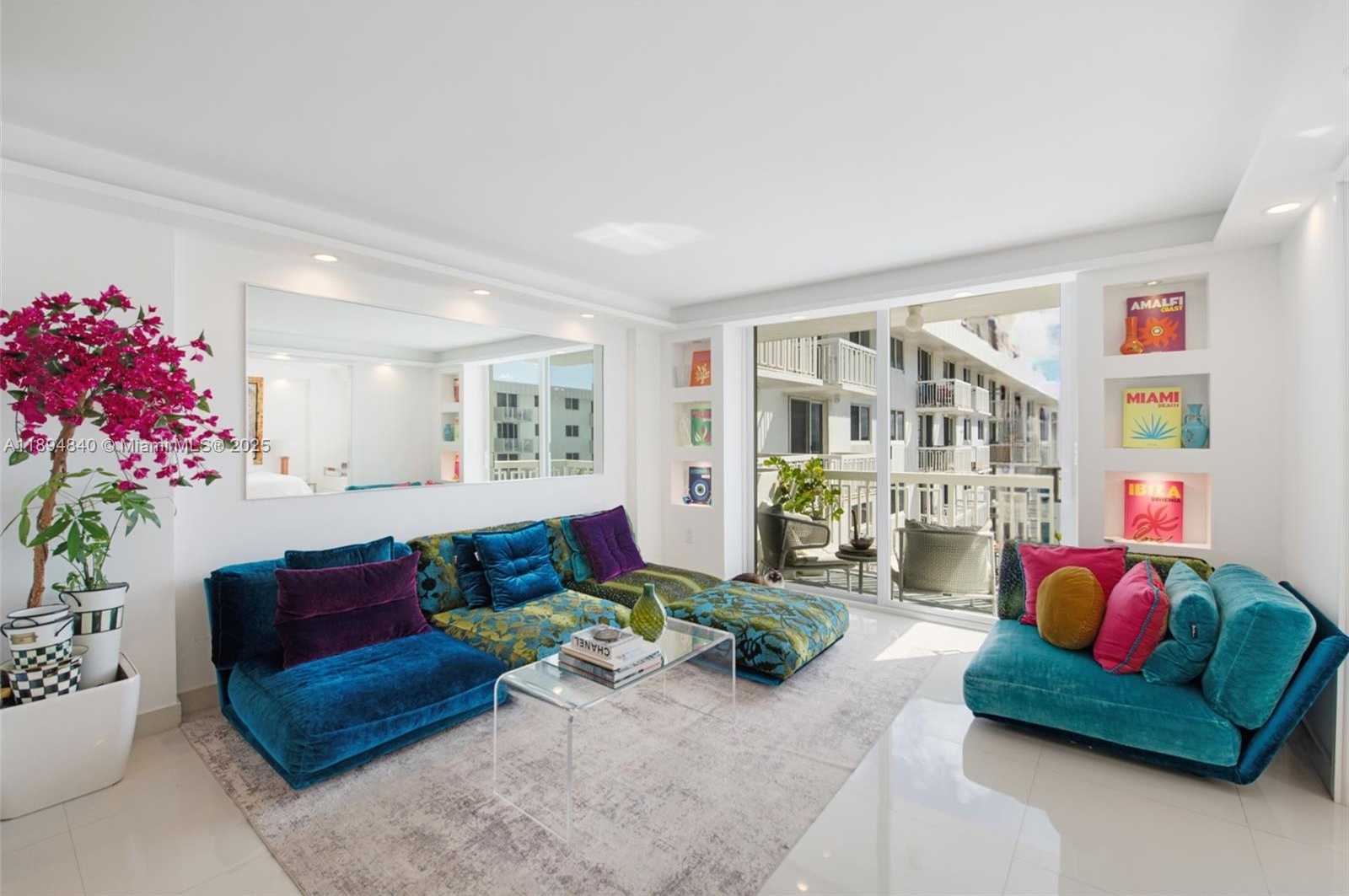 Small Image of 401 OCEAN DR #1006, Miami Beach Number 11