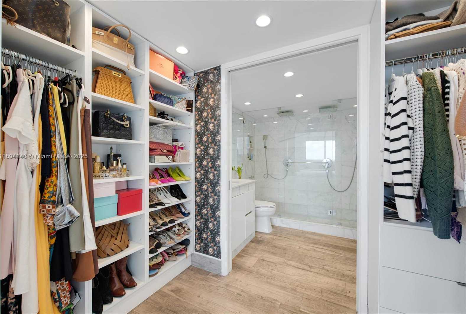 Small Image of 401 OCEAN DR #1006, Miami Beach Number 15