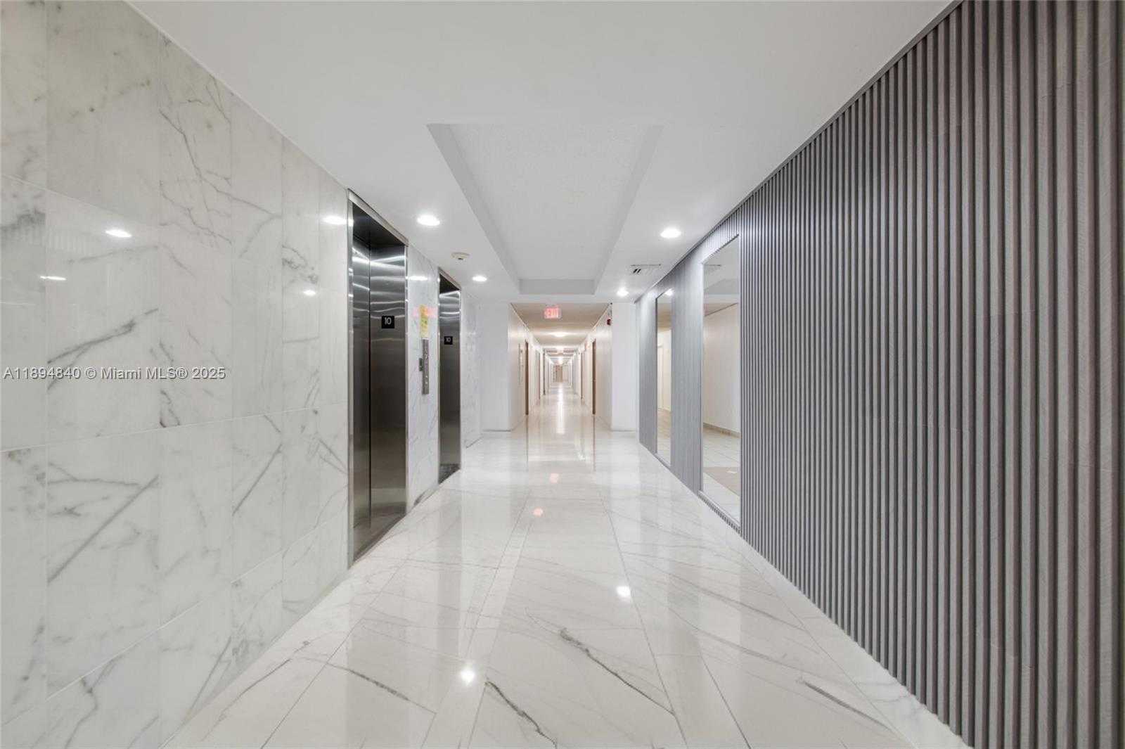 Small Image of 401 OCEAN DR #1006, Miami Beach Number 20