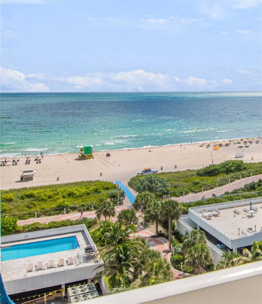Small Image of 401 OCEAN DR #1006, Miami Beach Number 4