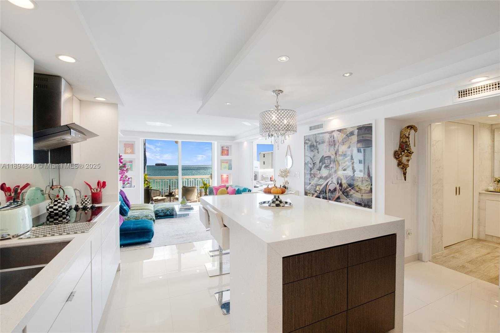 Small Image of 401 OCEAN DR #1006, Miami Beach Number 5