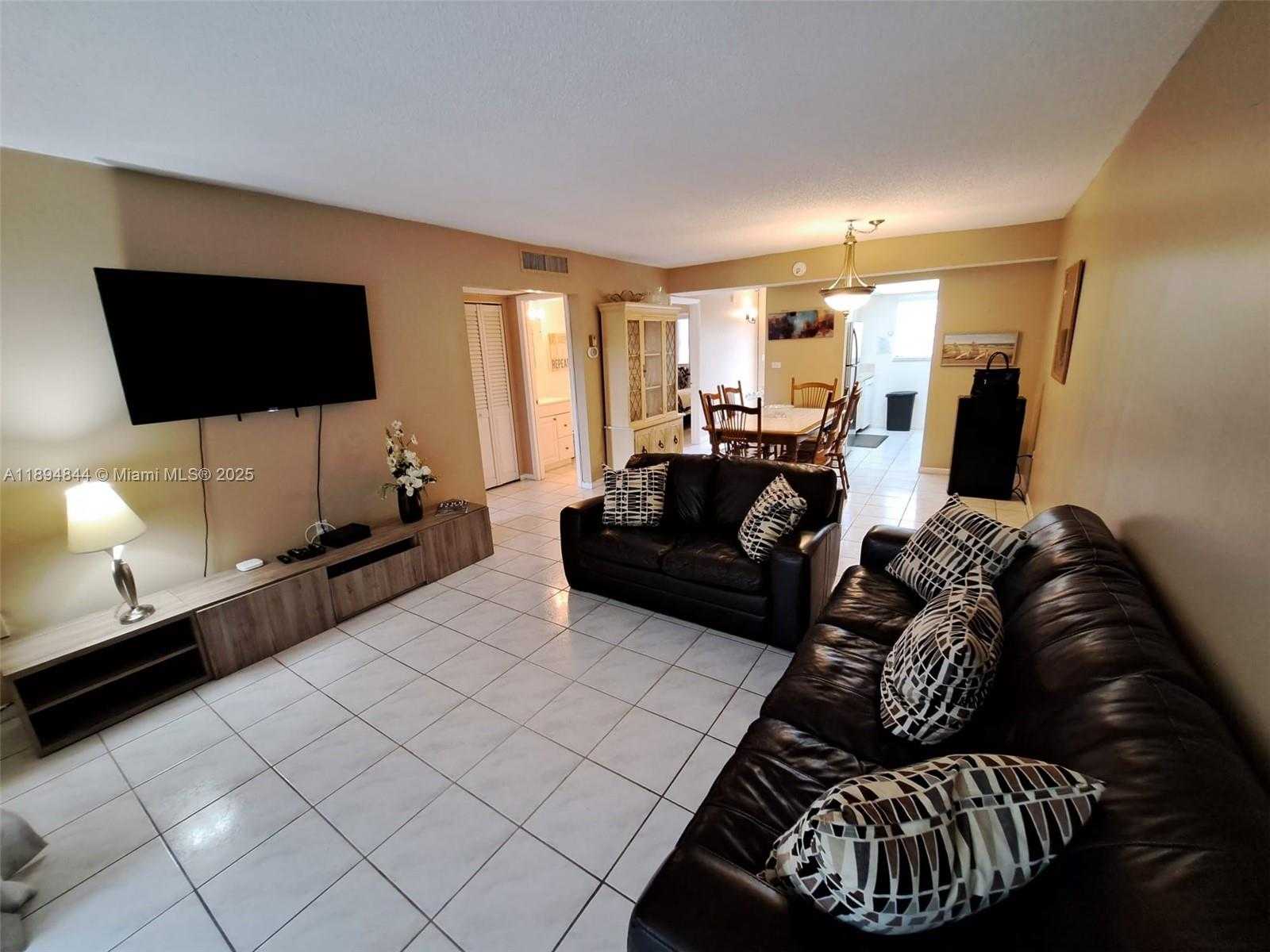 Small Image of 201 178TH DR #332, Sunny Isles Beach Number 10