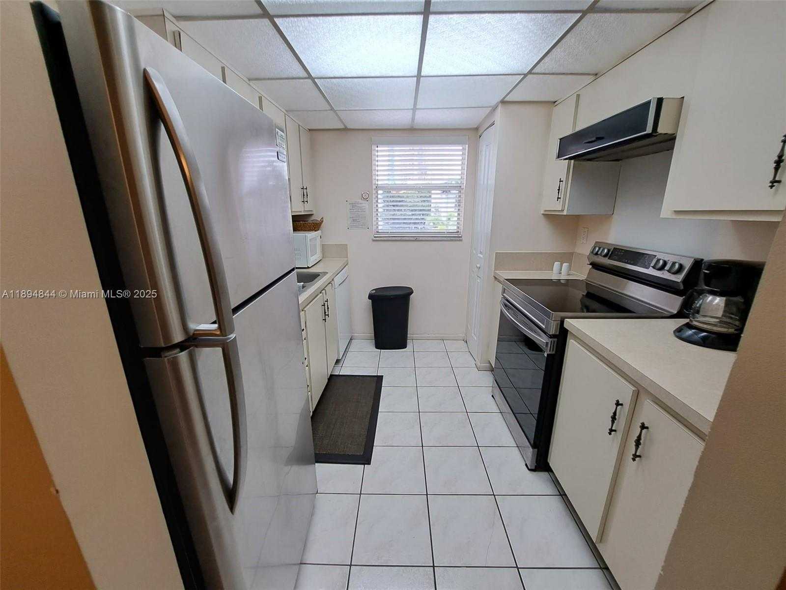 Small Image of 201 178TH DR #332, Sunny Isles Beach Number 17