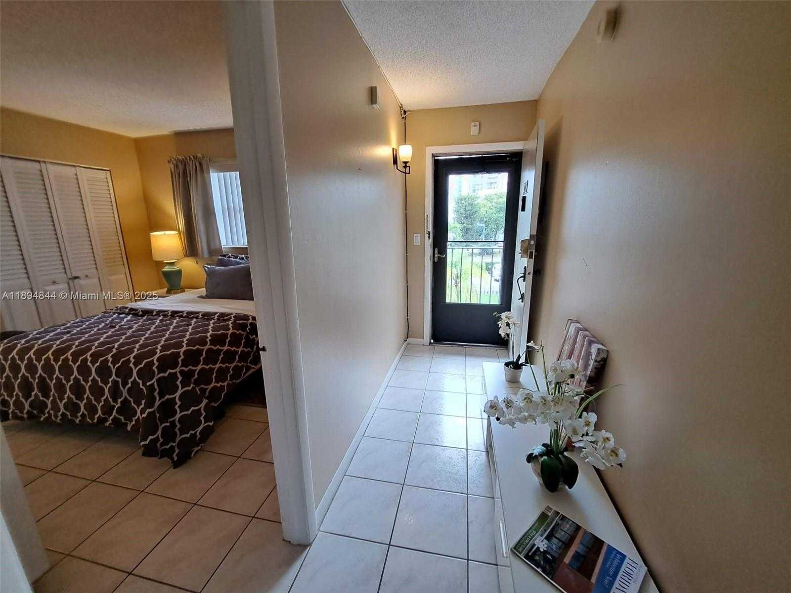 Small Image of 201 178TH DR #332, Sunny Isles Beach Number 7