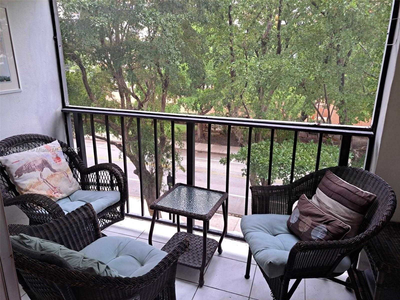 Small Image of 201 178TH DR #332, Sunny Isles Beach Number 9