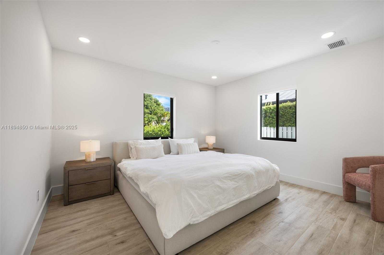 Small Image of 615 SOUTH WEST 21ST RD, Miami Number 12