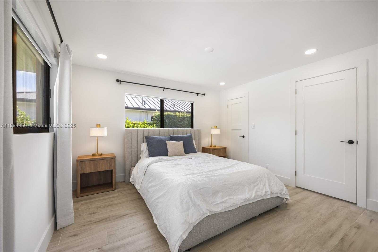 Small Image of 615 SOUTH WEST 21ST RD, Miami Number 15