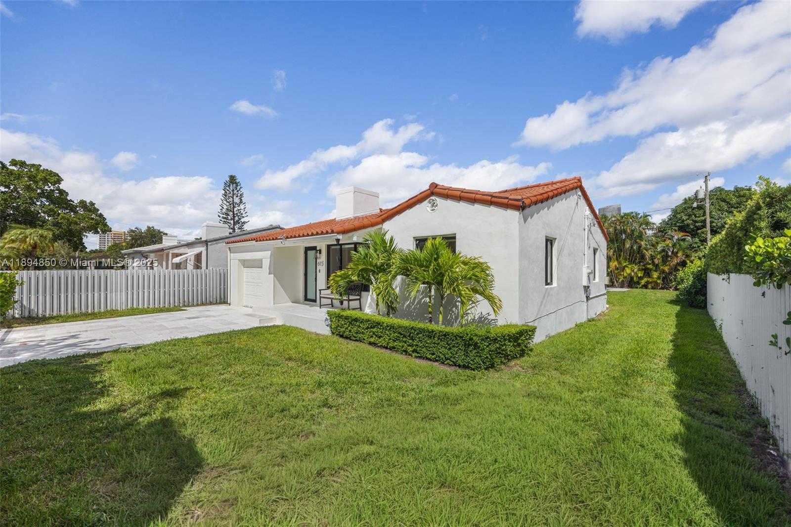 Small Image of 615 SOUTH WEST 21ST RD, Miami Number 20