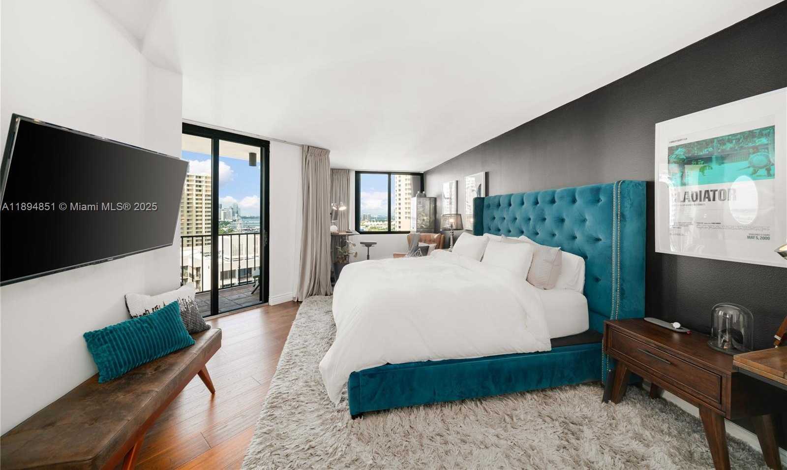 Small Image of 520 BRICKELL KEY DR #APH00, Miami Number 16