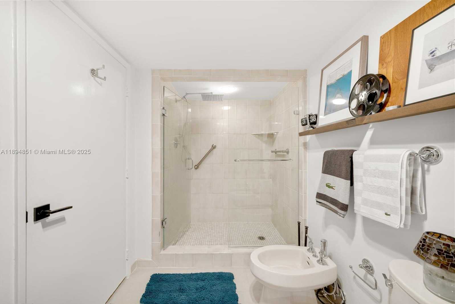 Small Image of 520 BRICKELL KEY DR #APH00, Miami Number 20
