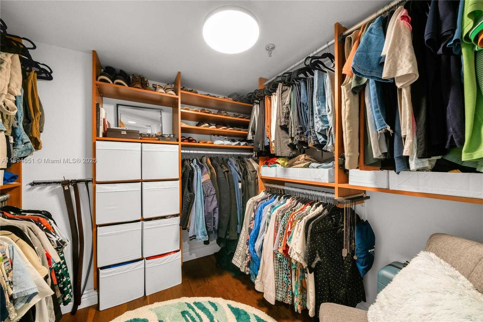Small Image of 520 BRICKELL KEY DR #APH00, Miami Number 22
