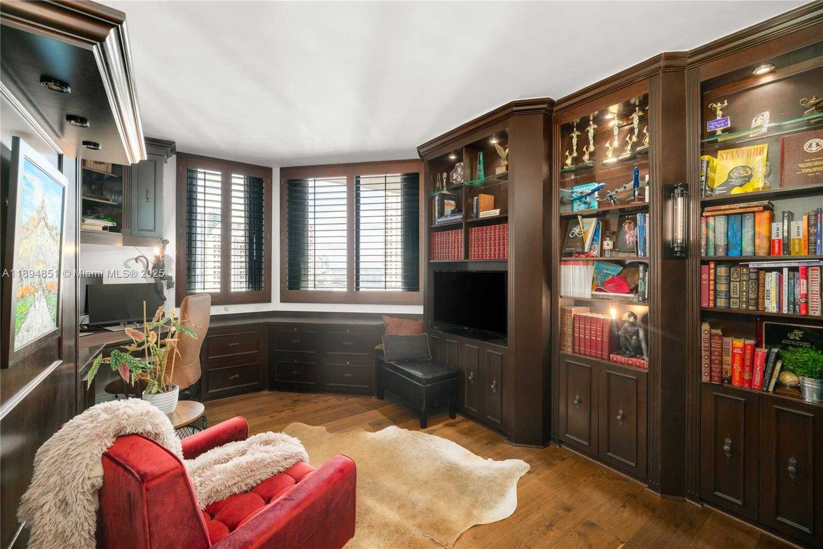 Small Image of 520 BRICKELL KEY DR #APH00, Miami Number 24