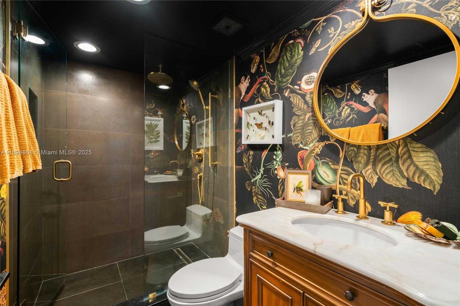 Small Image of 520 BRICKELL KEY DR #APH00, Miami Number 26