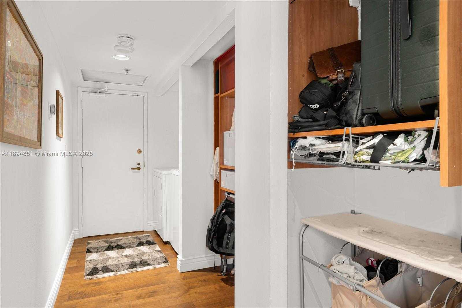Small Image of 520 BRICKELL KEY DR #APH00, Miami Number 28