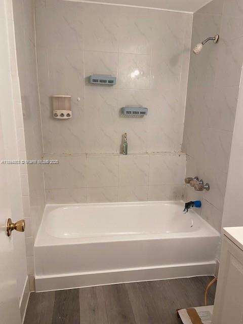 Small Image of 842 MERIDIAN AVE #1C, Miami Beach Number 4