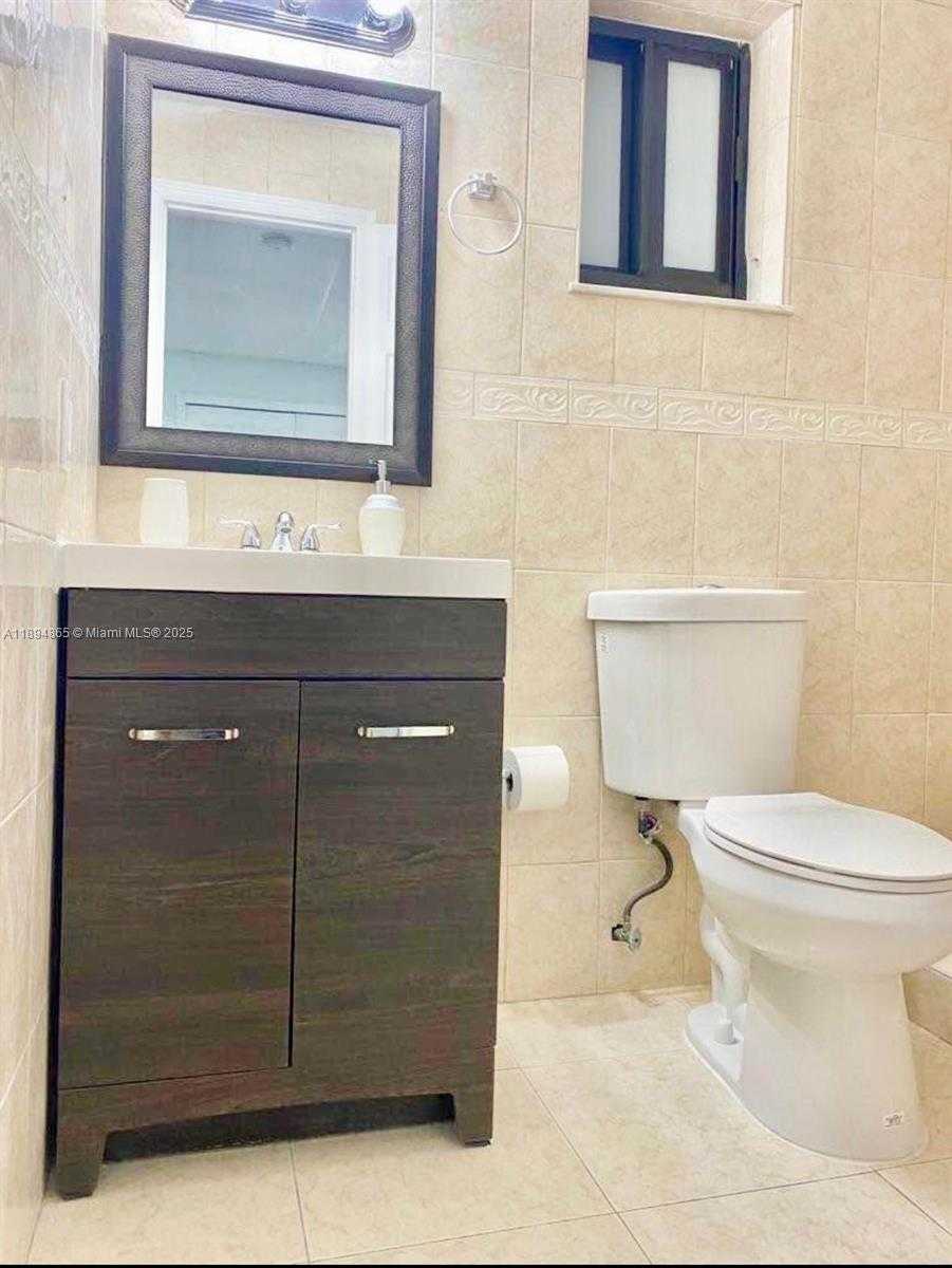 Small Image of 627 EAST 45TH ST #1, Hialeah Number 14