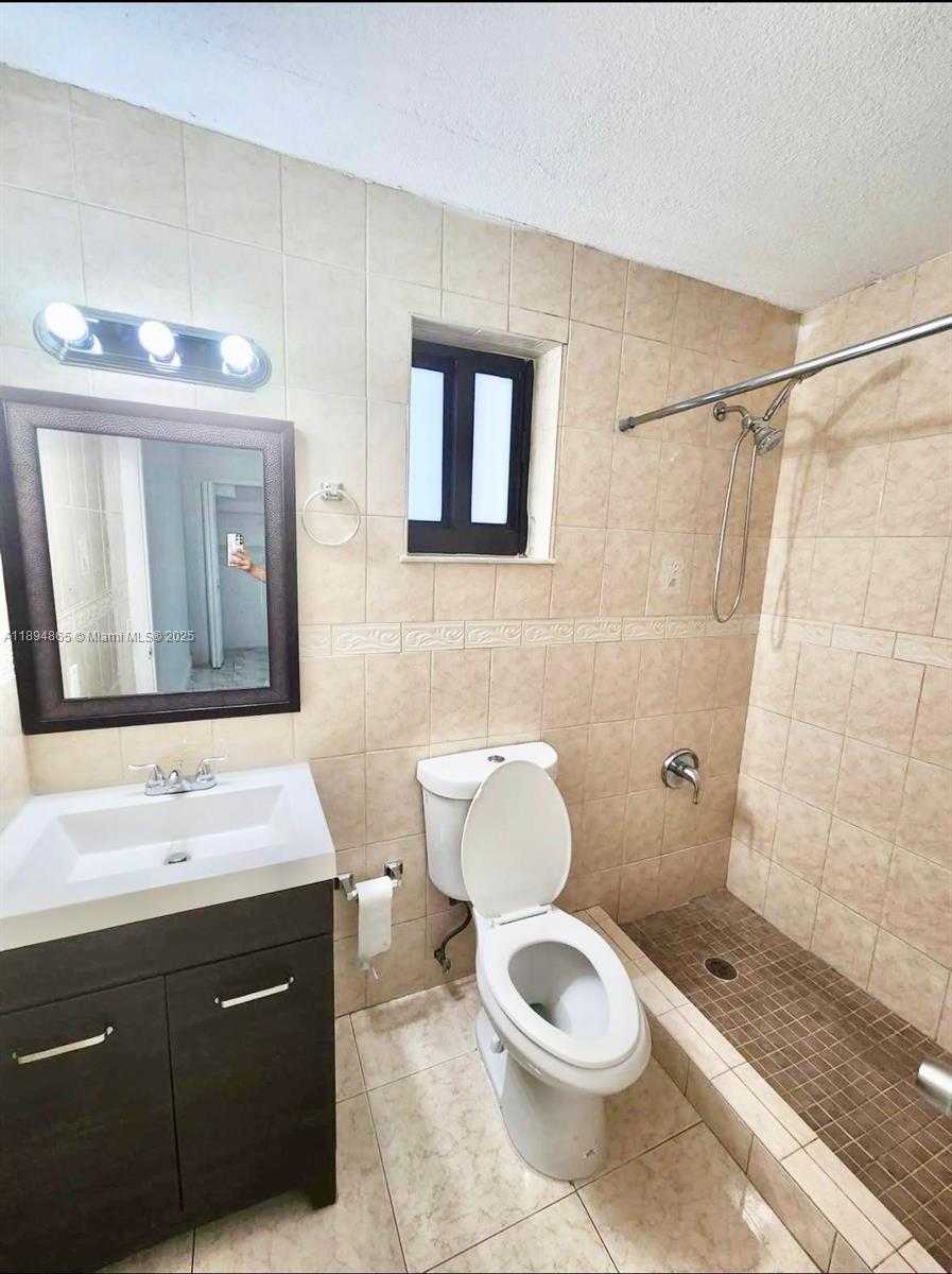 Small Image of 627 EAST 45TH ST #1, Hialeah Number 16