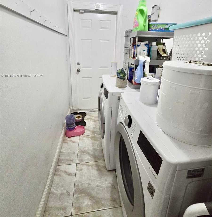Small Image of 627 EAST 45TH ST #1, Hialeah Number 7