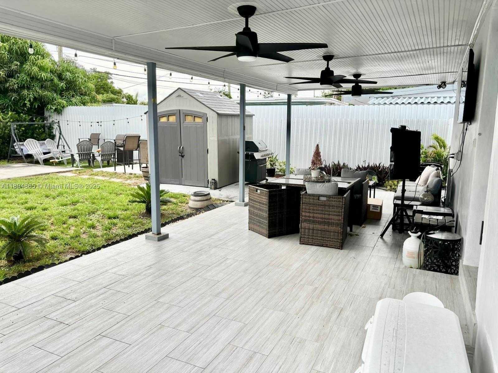 Small Image of 627 EAST 45TH ST #1, Hialeah Number 9
