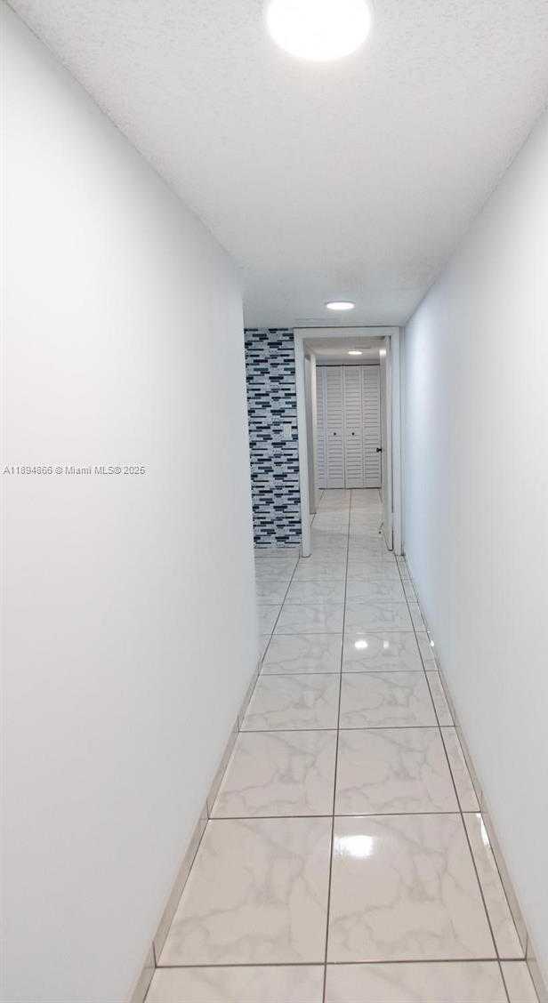 Small Image of 8101 BYRON AVE #508, Miami Beach Number 26