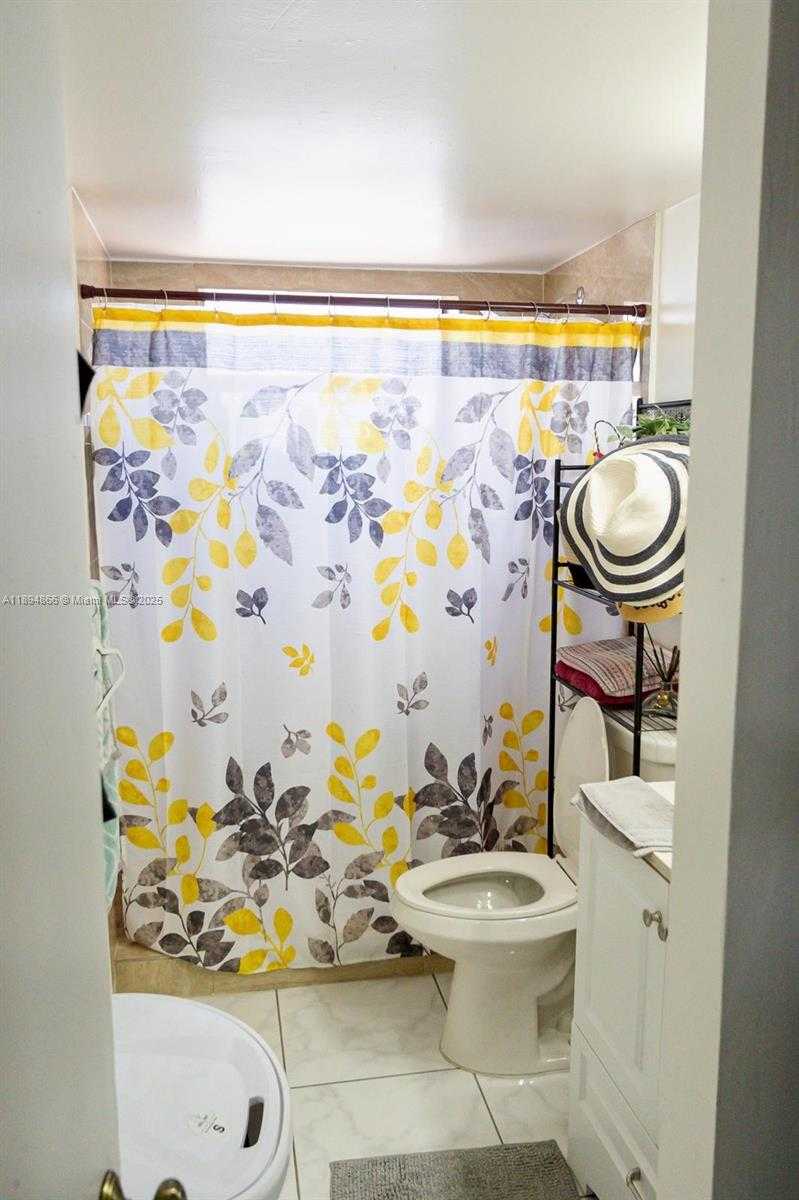 Small Image of 8101 BYRON AVE #508, Miami Beach Number 34