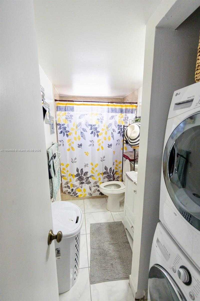 Small Image of 8101 BYRON AVE #508, Miami Beach Number 36
