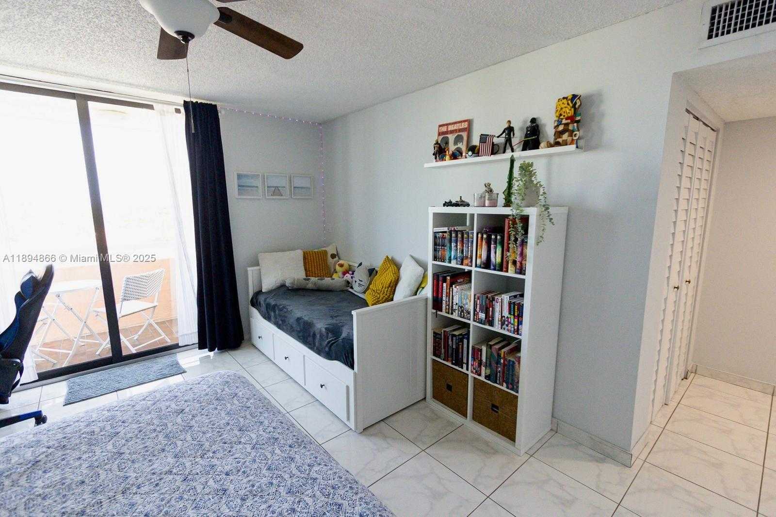 Small Image of 8101 BYRON AVE #508, Miami Beach Number 41