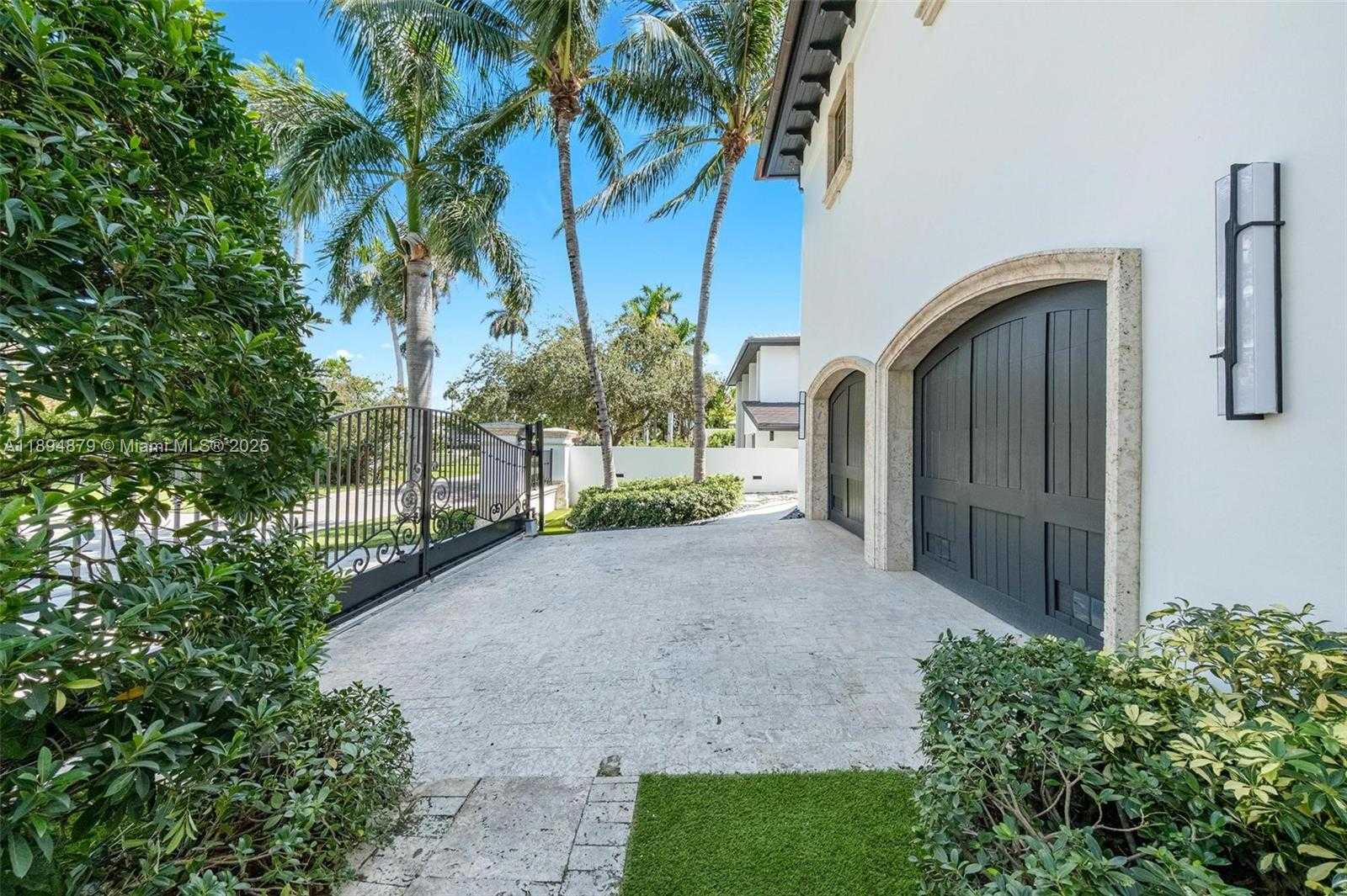 Small Image of 1331 BAY TER, North Bay Village Number 65