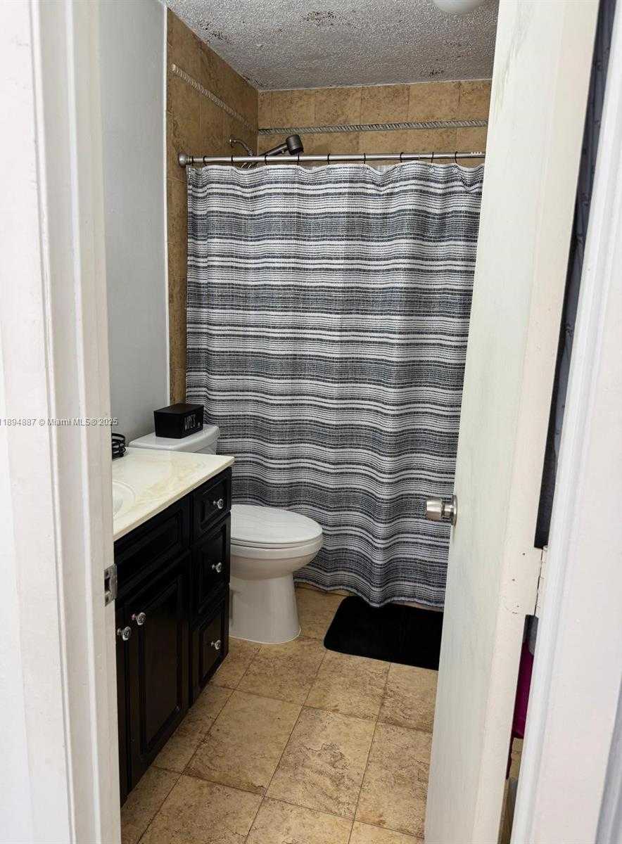 Small Image of 9351 FONTAINEBLEAU BLVD #B220, Miami Number 17