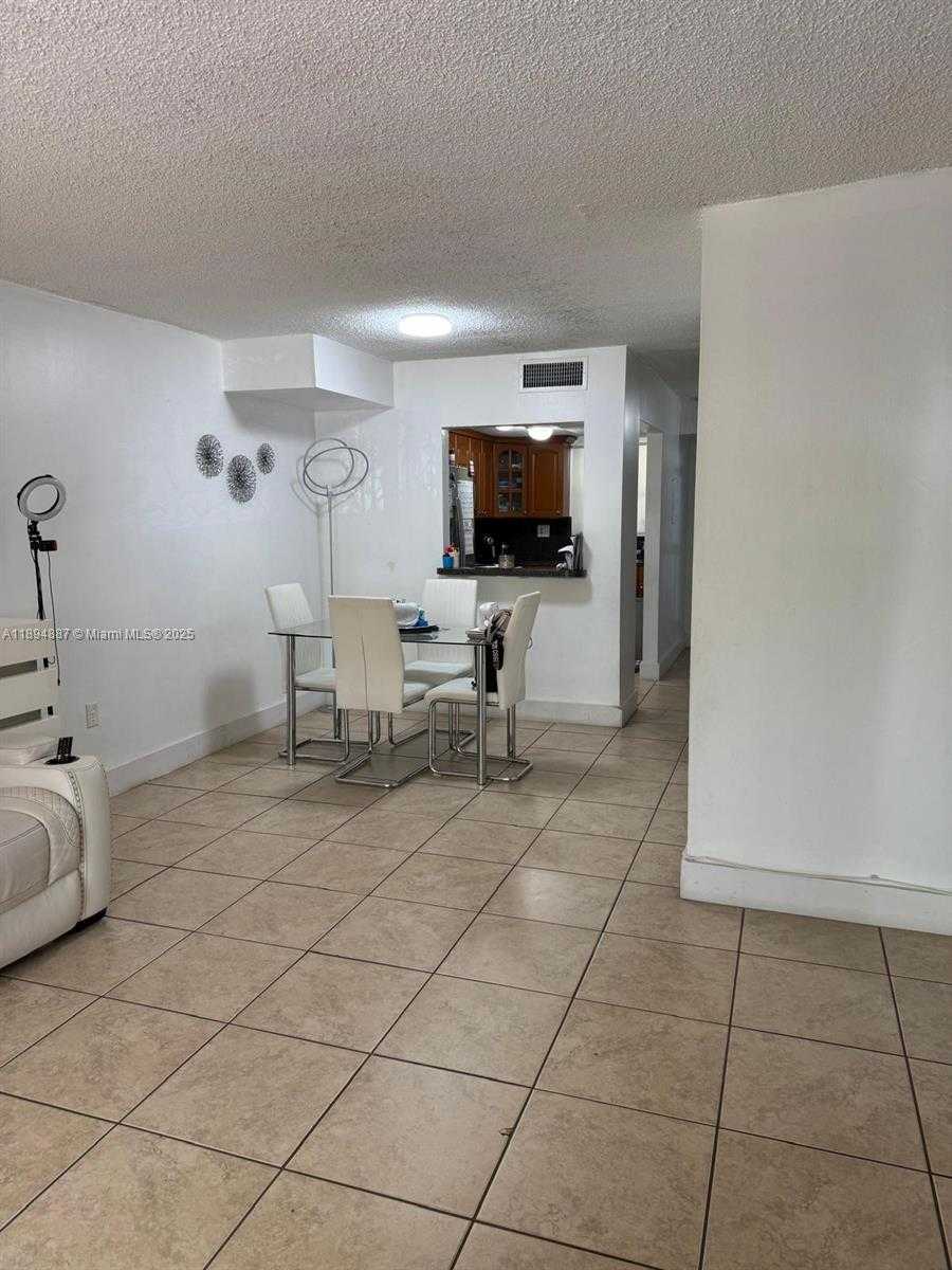 Small Image of 9351 FONTAINEBLEAU BLVD #B220, Miami Number 6