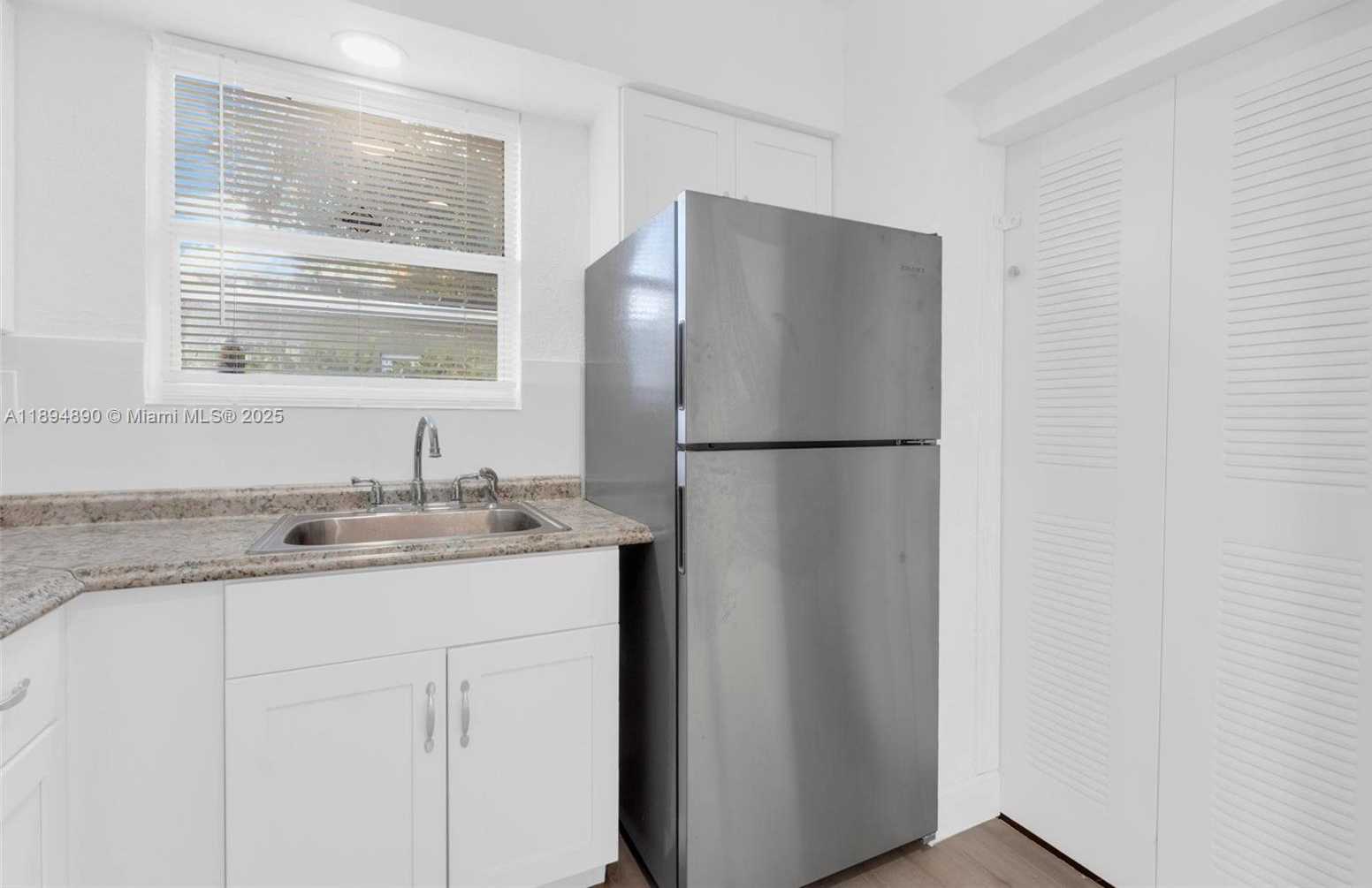 Small Image of 3051 NORTH WEST 77TH ST, Miami Number 10