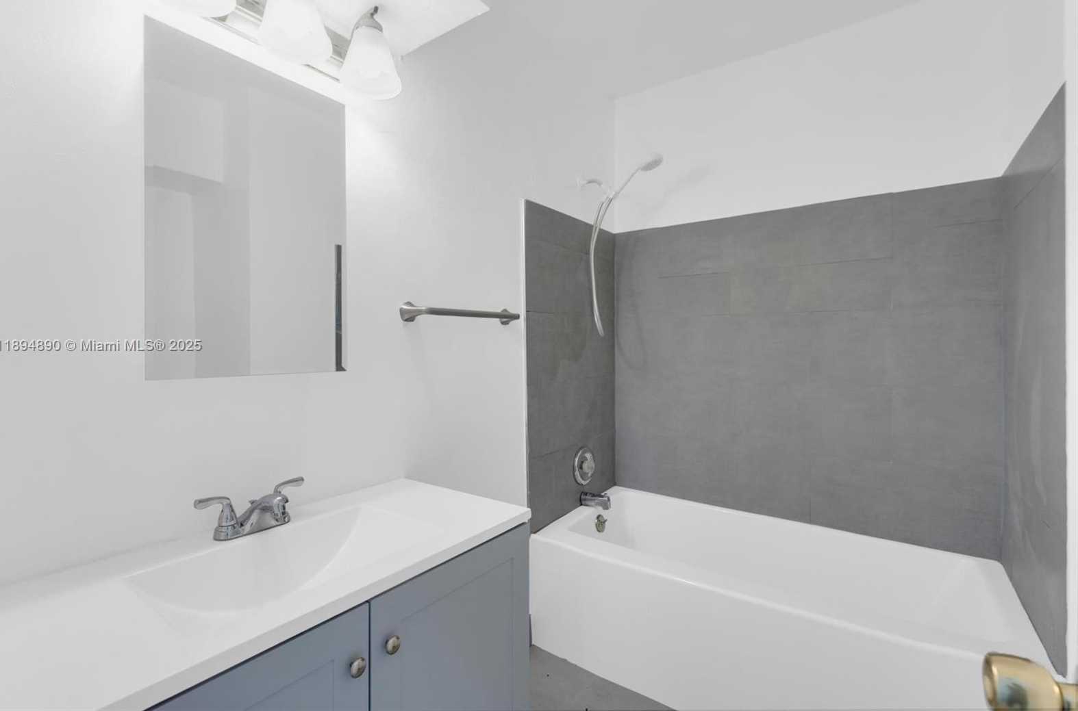 Small Image of 3051 NORTH WEST 77TH ST, Miami Number 14