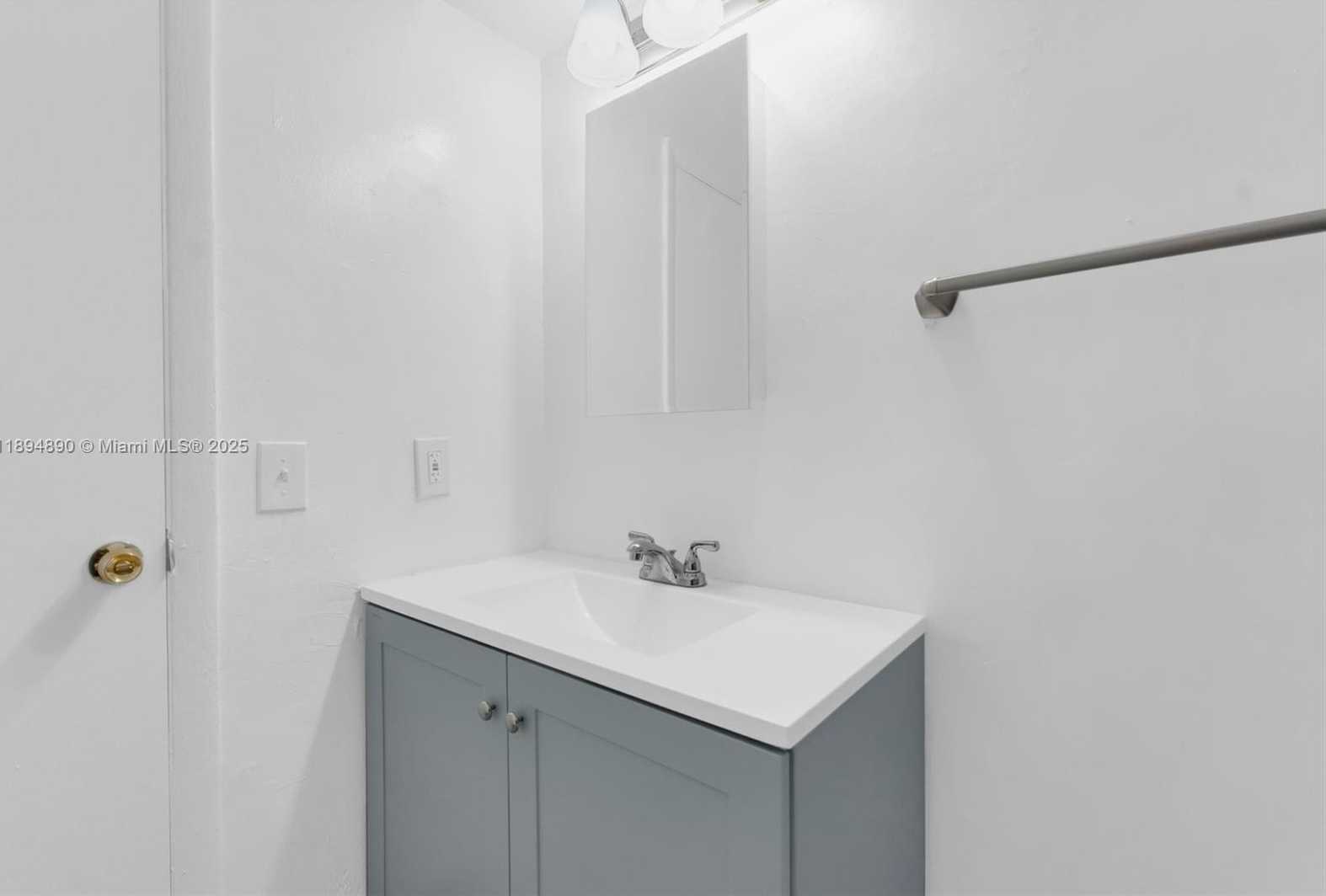 Small Image of 3051 NORTH WEST 77TH ST, Miami Number 15