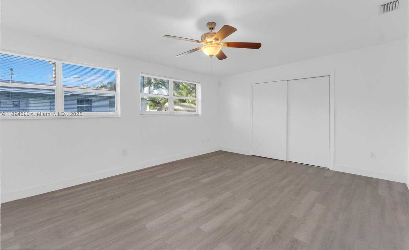 Small Image of 3051 NORTH WEST 77TH ST, Miami Number 16