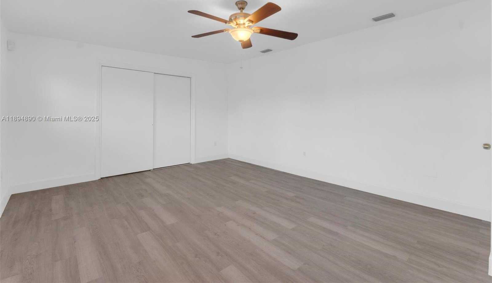 Small Image of 3051 NORTH WEST 77TH ST, Miami Number 17