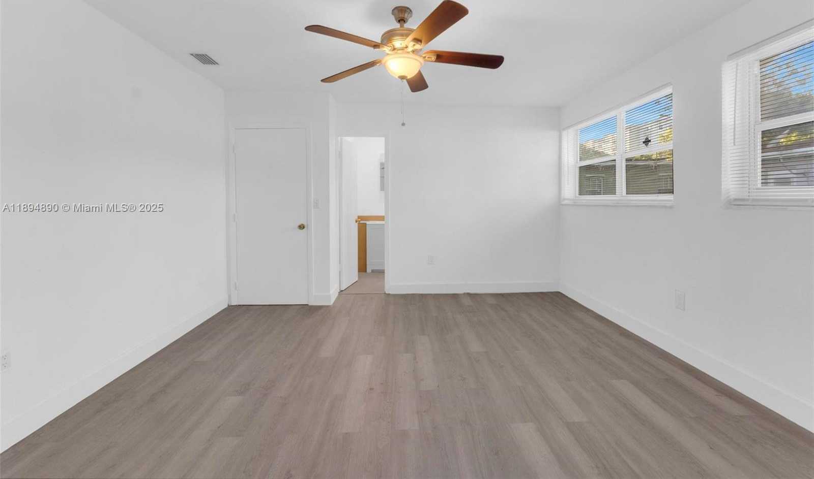 Small Image of 3051 NORTH WEST 77TH ST, Miami Number 18