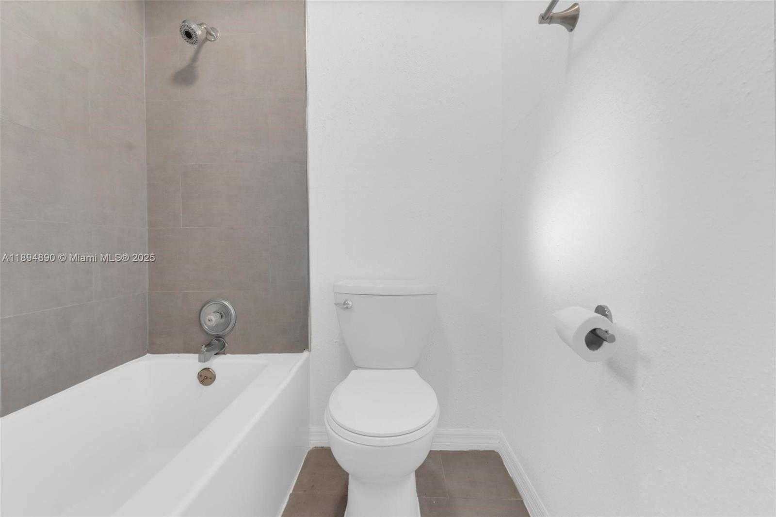Small Image of 3051 NORTH WEST 77TH ST, Miami Number 20